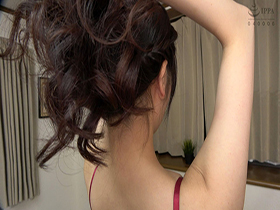 素人娘の全裸図鑑29 今時の女の子13名が恥らいながら脱衣していく様子をじっくり撮影した、変態紳士のためのヘアヌードコレクション　サンプル画像19